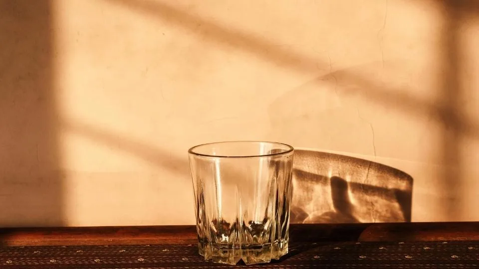 Ibuprofen and Alcohol taken together risks gastrointestinal damage and rapid heartbeat.