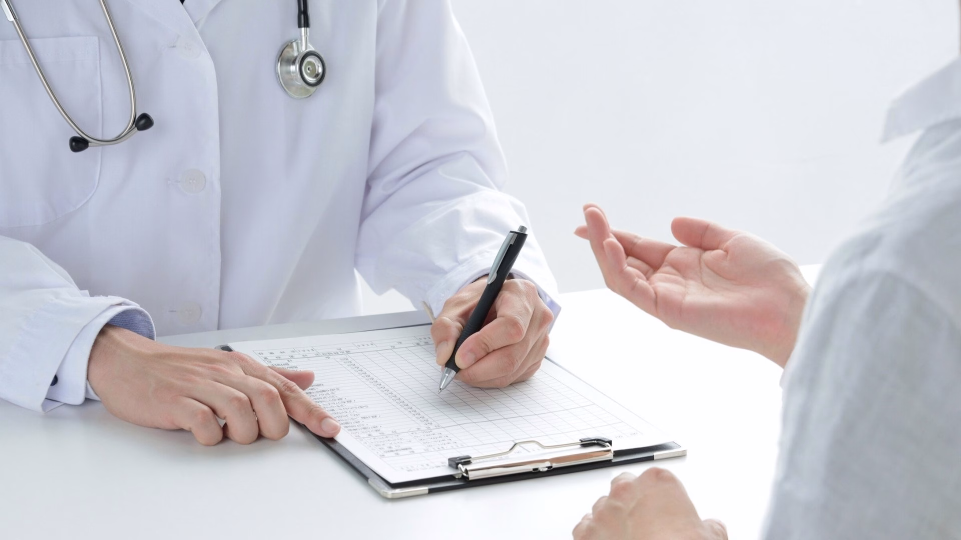 opioid use disorder symptoms can manifest as spending extra time thinking about medication